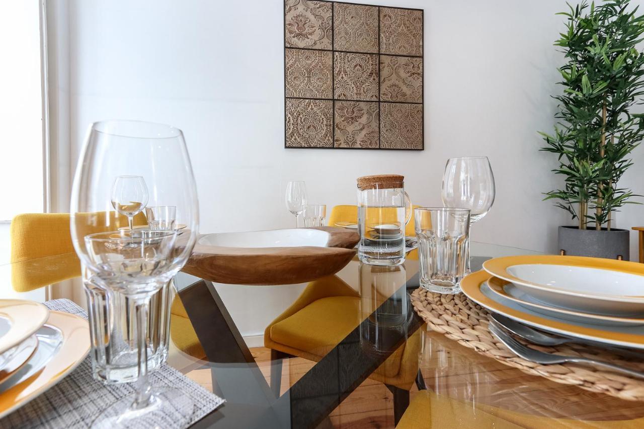 Charming And Stylish Downtown Apt In XIX Century Building Lisboa Exterior foto