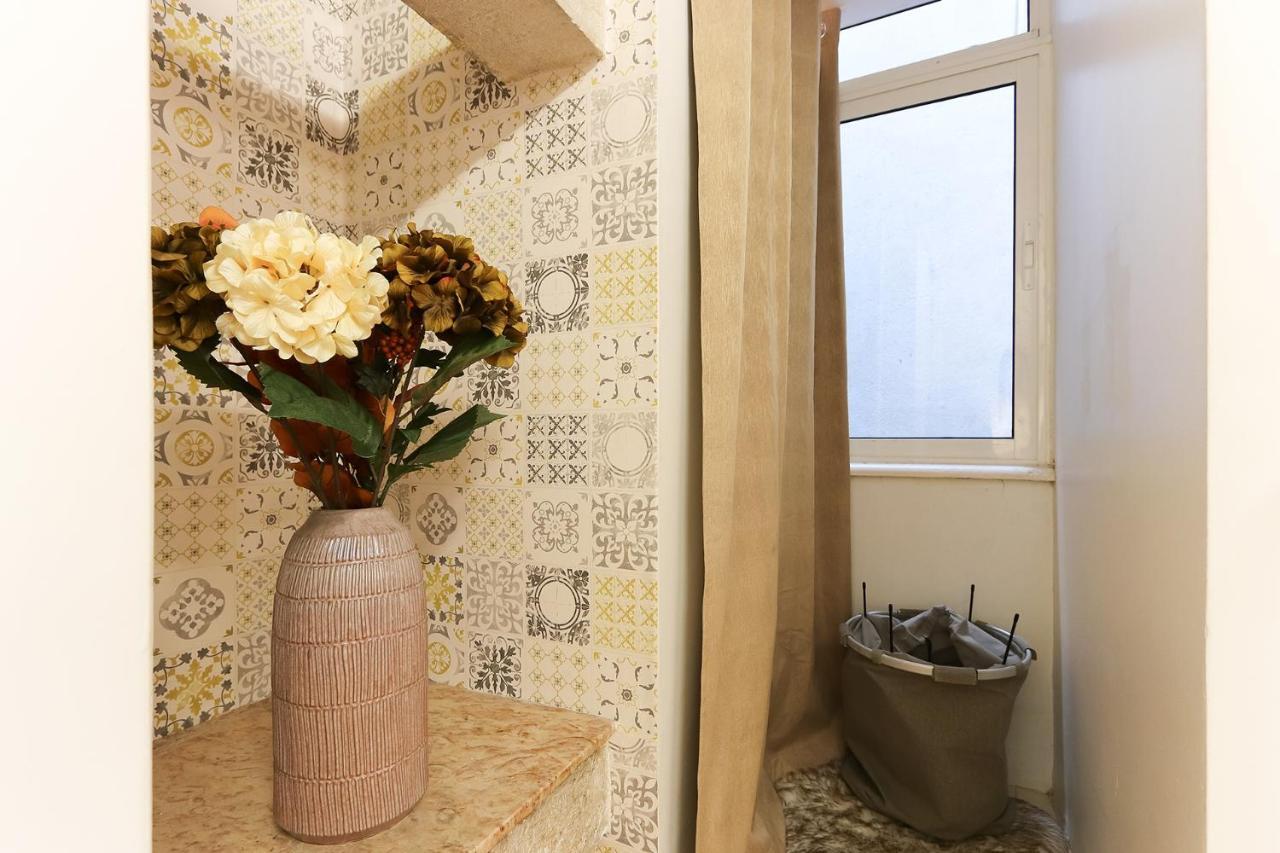 Charming And Stylish Downtown Apt In XIX Century Building Lisboa Exterior foto